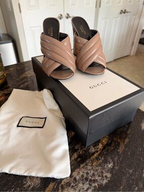Gucci Quilted Crisscross Leather Mule Sandals in Taupe